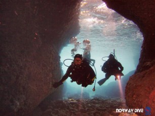 Cave Dive - Cala Monjo