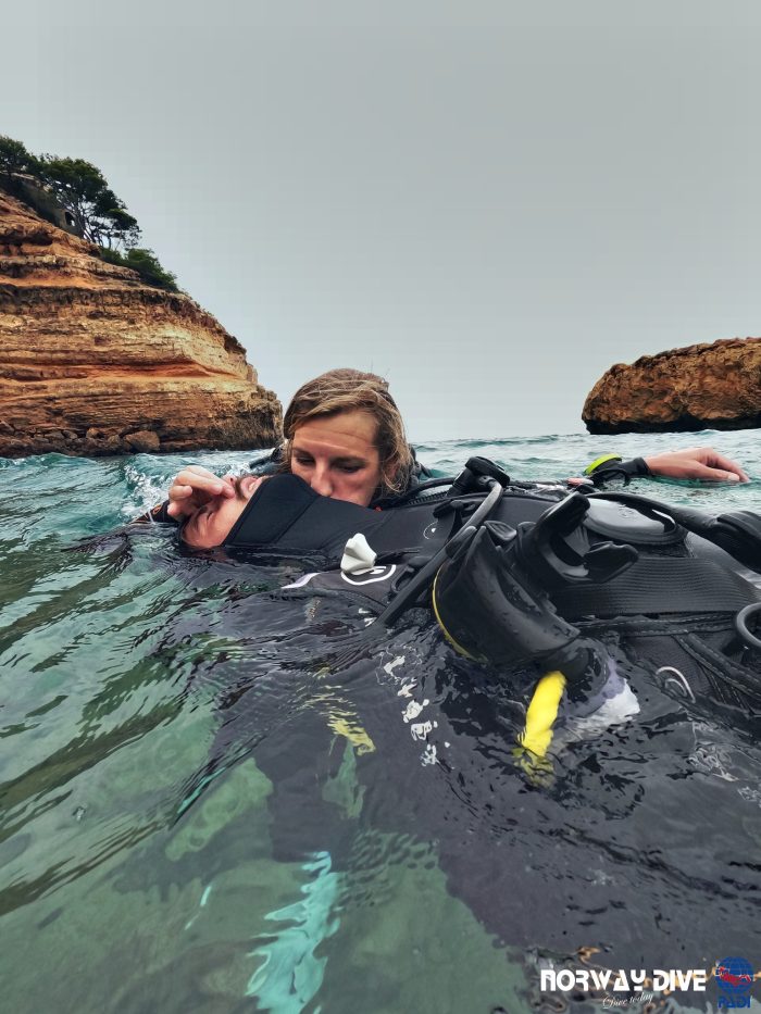 PADI Rescue Diver - Image 9